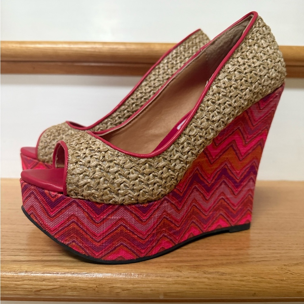 2 Lips Too .. Too Dizzy Platform Wedge Peep toe Shoes Size 9 new in box
